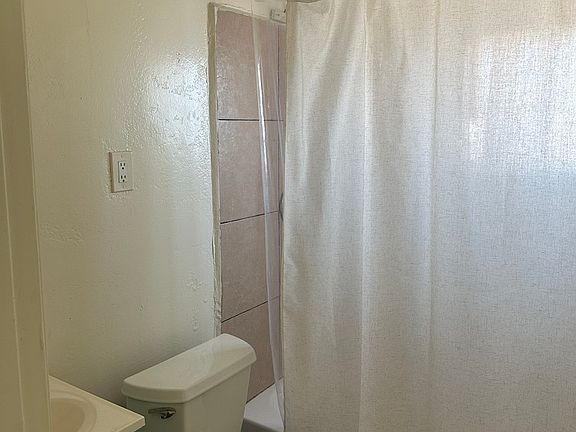 5th image of 210 E Illini St APT 9