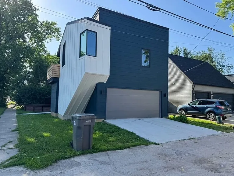 1960 Bellefontaine St #B — Photo 80
