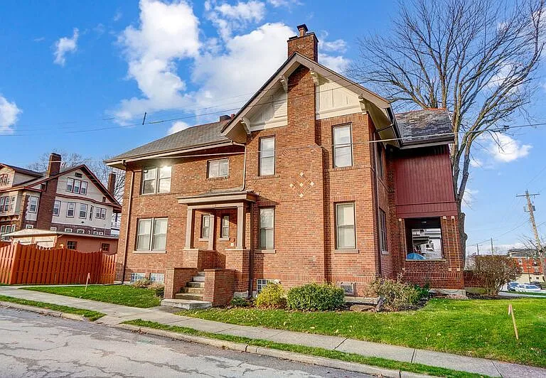 2881 Observatory Ave #2 — Photo 4