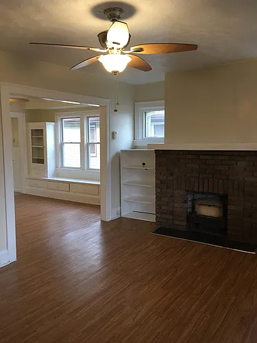 2050 Chesterland Ave #UP Photo 1