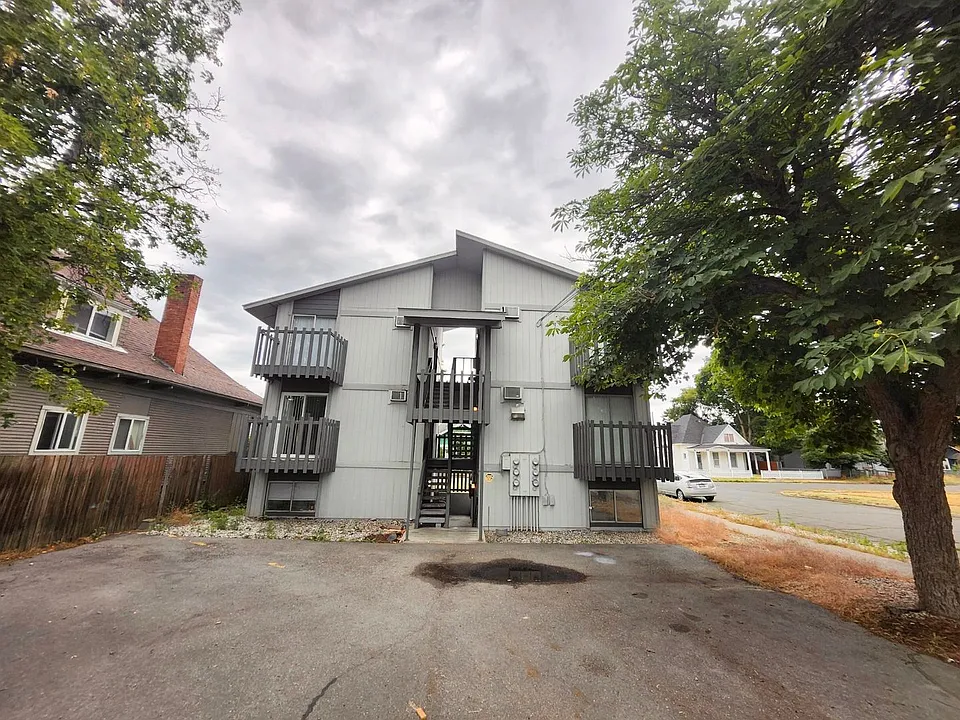 1928 W Mallon Ave