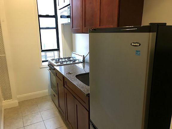 2nd image of 60 Rogers Ave