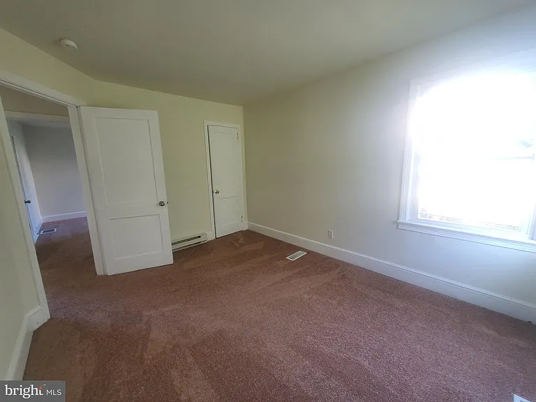 73 Upland Ave — Photo 23