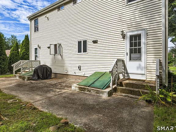 5th image of 475 Birch Street