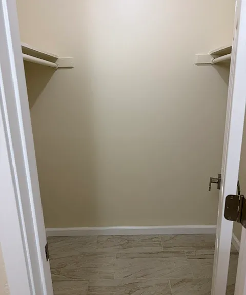 1120 S Hazelton Ln — Photo 17