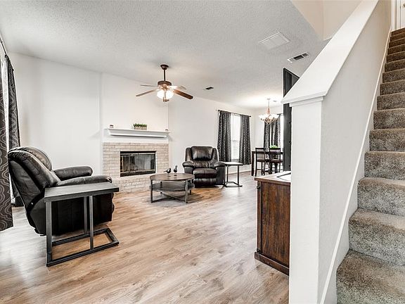 4th image of 3017 Green Vista Ct