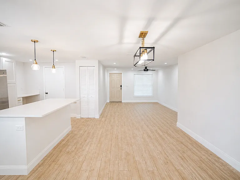 3120 Sandspur Dr — Photo 6