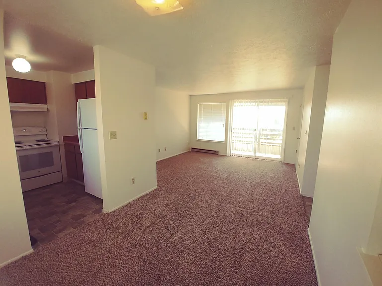921 SE Klemgard St #F3 — Photo 3