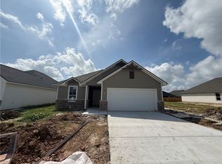 1906 Polmont Dr, Bryan, TX 77807