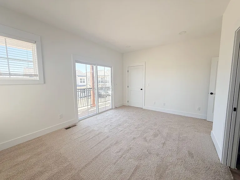1385 Meridian St — Photo 26