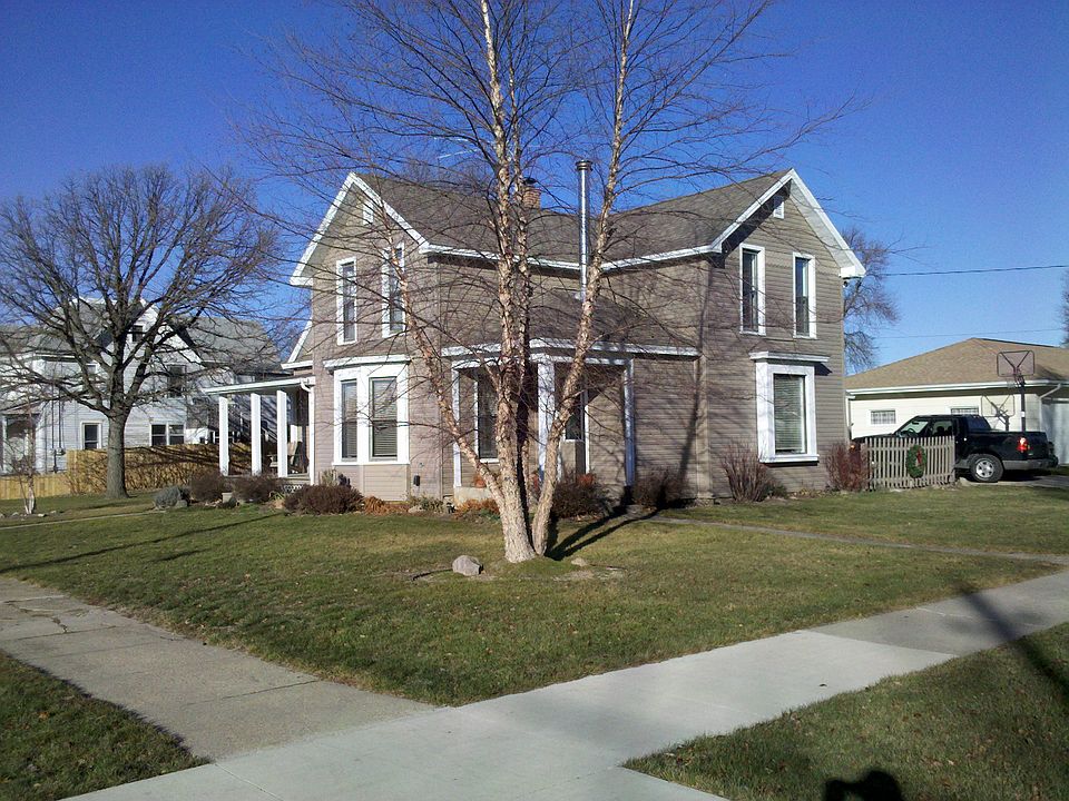1st image of 119 Washington St E