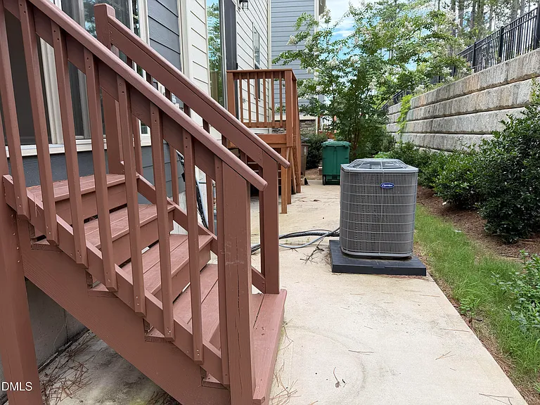 946 Channing Park Cir — Photo 9