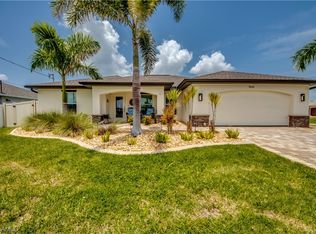 3000 SW 22nd Place Cpe, Coral, FL 33914