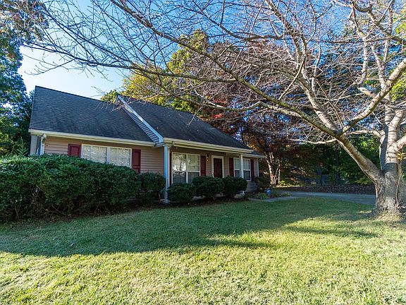 5th image of 3923 Woodberry Lake Dr