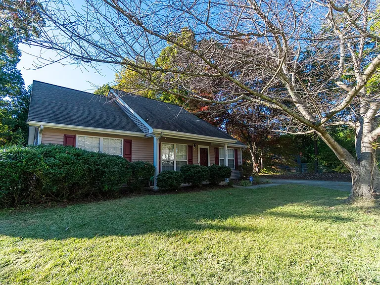 3923 Woodberry Lake Dr — Photo 5