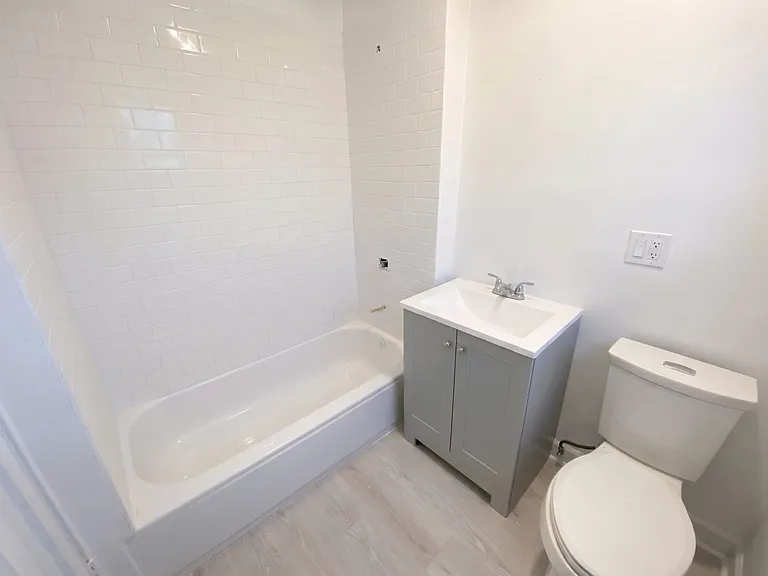 4626 W Lawrence Ave — Photo 12