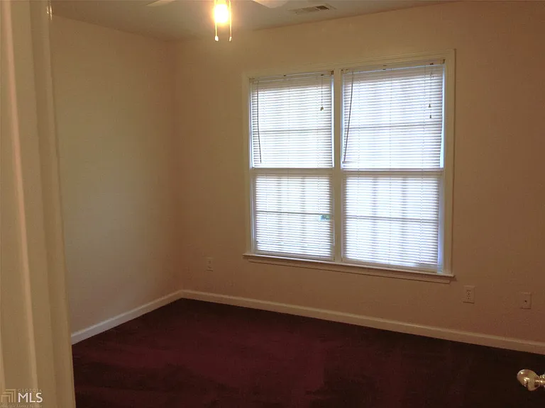 699 Oakview Trl — Photo 17