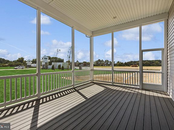 4th image of 121 Kinglet Ct