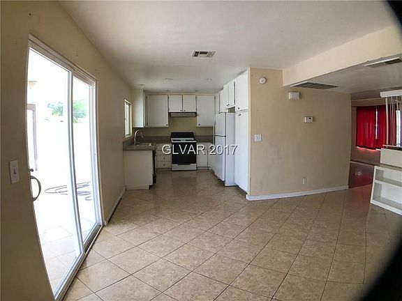 4th image of 3995 Belhaven St