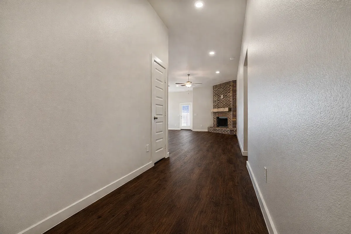 Building Photo - 2049 Dove Ave