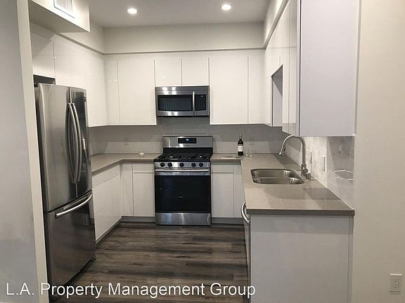 3rd image of 22769 Del Valle St #406