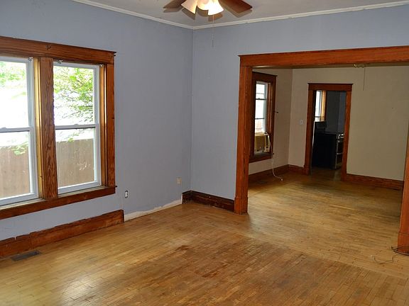 3rd image of 110 S 5th St Lot 3