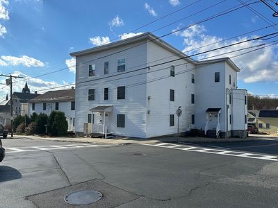 48 North St APT 4, Ware, MA, 01082
