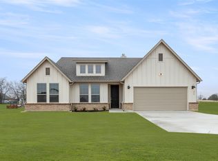 210 Read Ranch Rd, Paradise, TX 76073