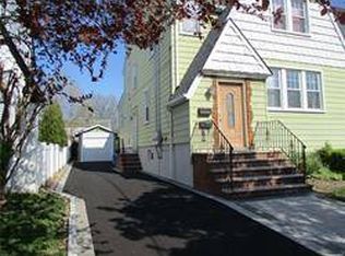 127 Gordon Rd, Valley Stream, NY 11581