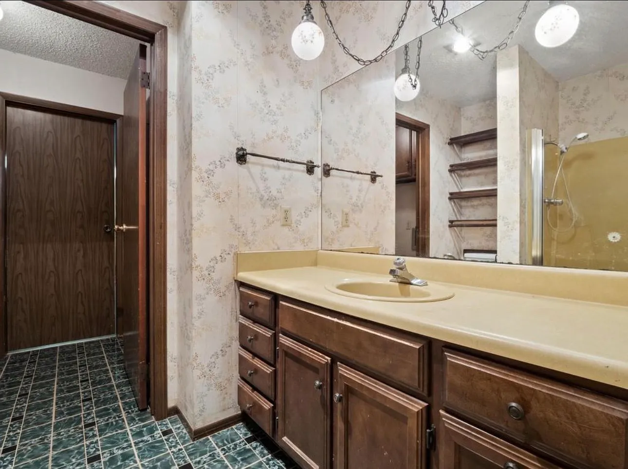 3 bed, 1420 sqft, $1,315 — Photo 4