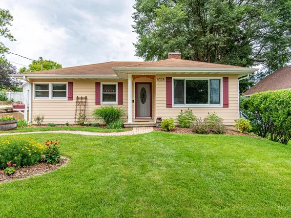 1028 Genesee STREET, Waukesha, WI 53186