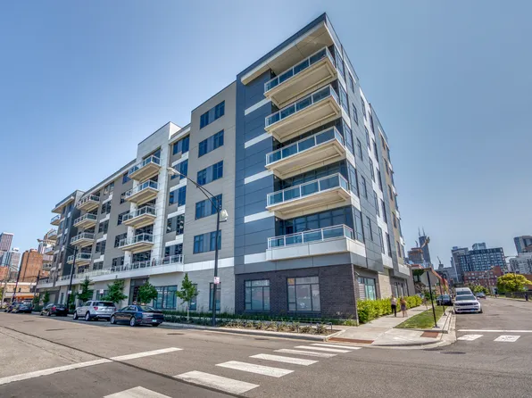 367 W Locust St Unit 204, Chicago, IL 60610