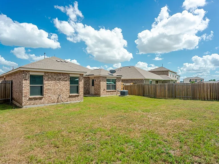 3107 Angus Dr — Photo 29
