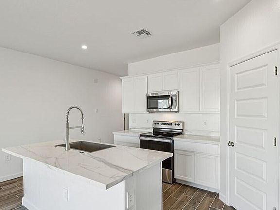 3rd image of 5872 E California Court