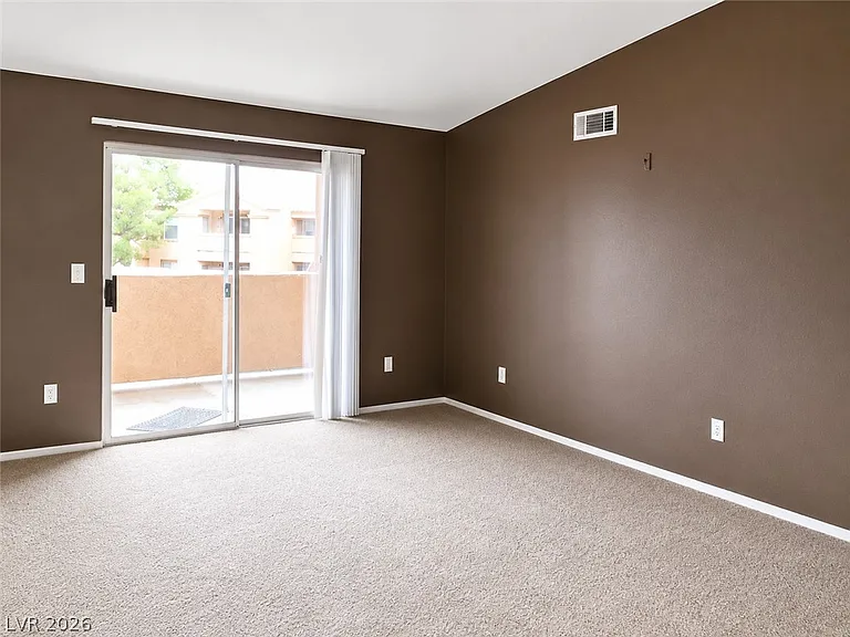 1150 N Buffalo Dr #2109 — Photo 8