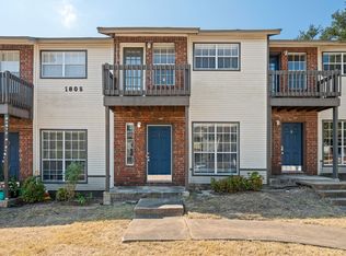 1806 River Crossing Cir APT C, Austin, TX 78741