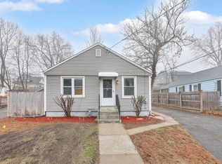 34 Brooks St, Springfield, MA 01109