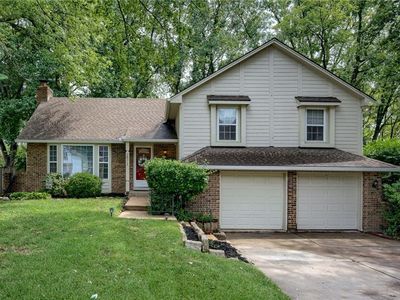 6217 Mullen Rd, Shawnee, KS, 66216