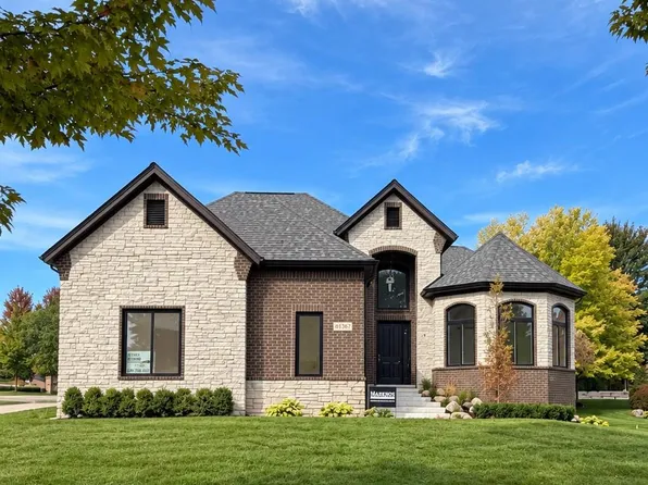 61367 Beacon Hill Dr, Washington, MI 48094