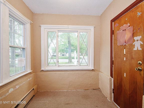 2nd image of 10050 Melvina Ave