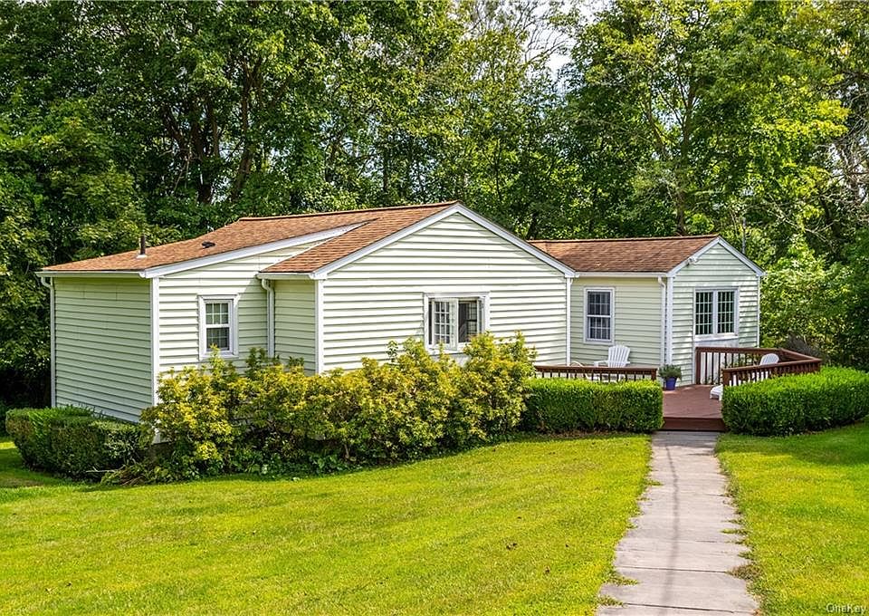 1st image of 134 Longfellow Dr