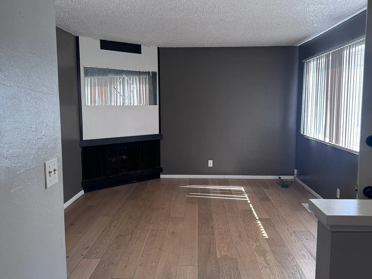 2 bed, 900 sqft, $2,850 — Photo 3