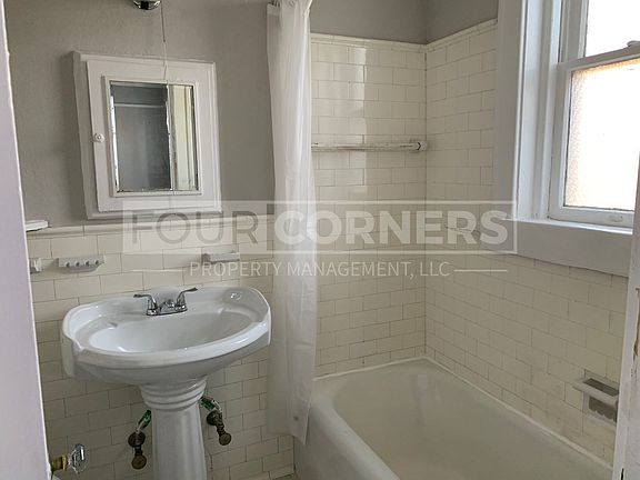 5th image of 828 N Elm St APT B3