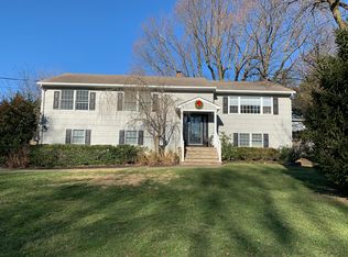 69 Manitto Pl, Oceanport, NJ