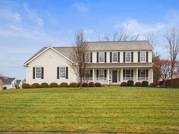 3rd image of 2931 Oakcrest Dr