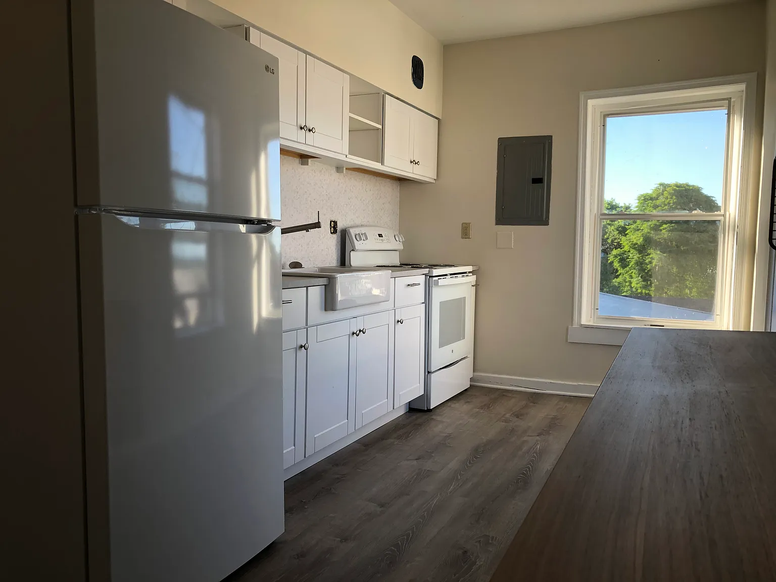1 bed, 850 sqft, $975 — Photo 2