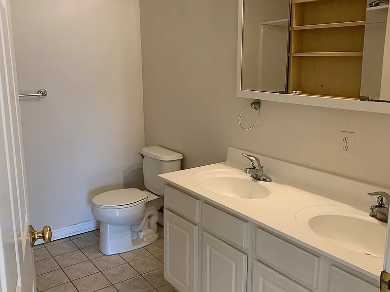 260 Main St #201 — Photo 8
