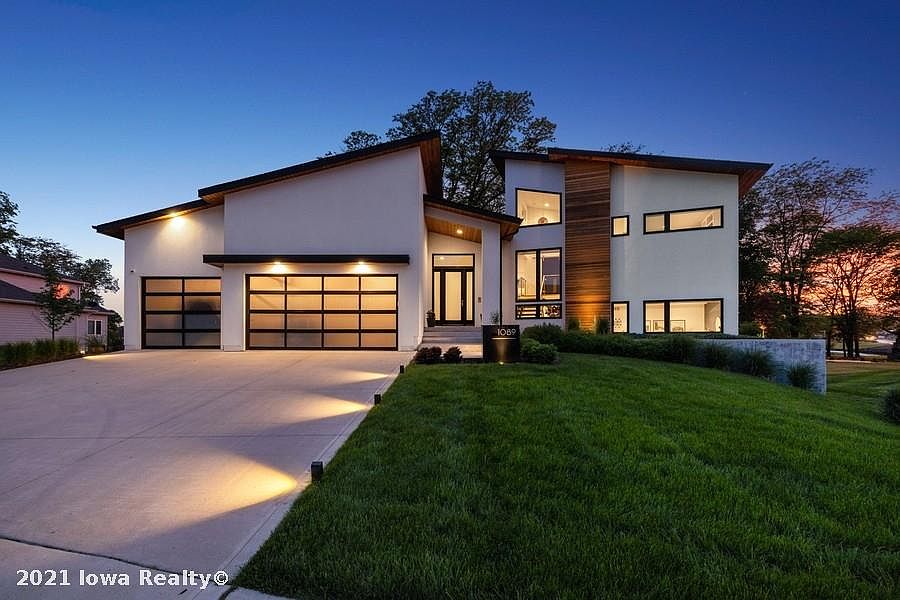 1st image of 1089 S Kingswood Ct