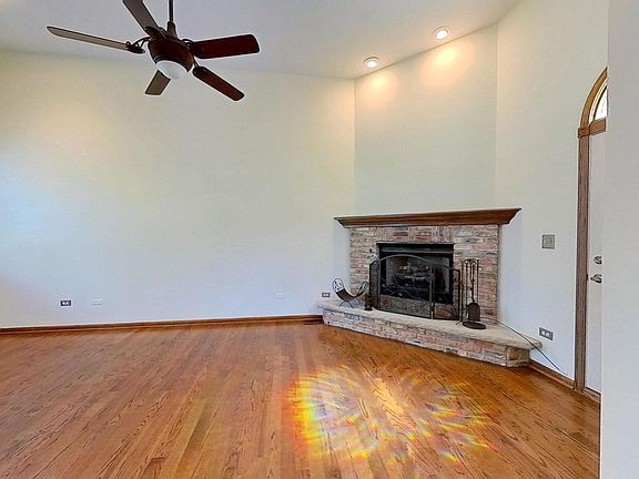 4th image of 6221 S Knox Ave Unit F