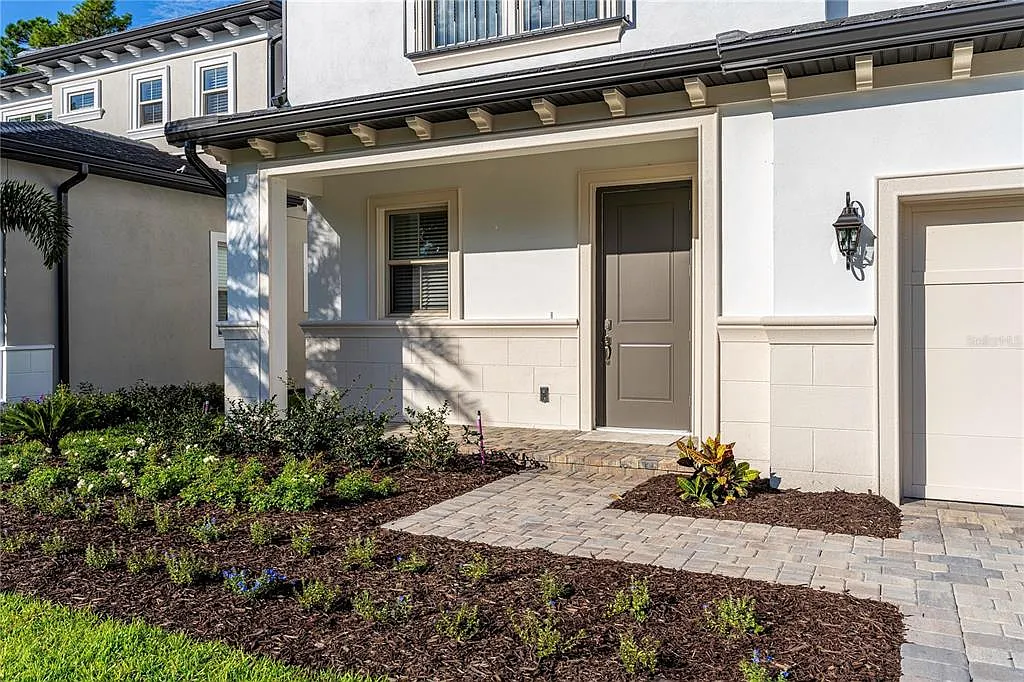 4 bed, 4.5 bath, 3975 sqft, $6,250 — Photo 4